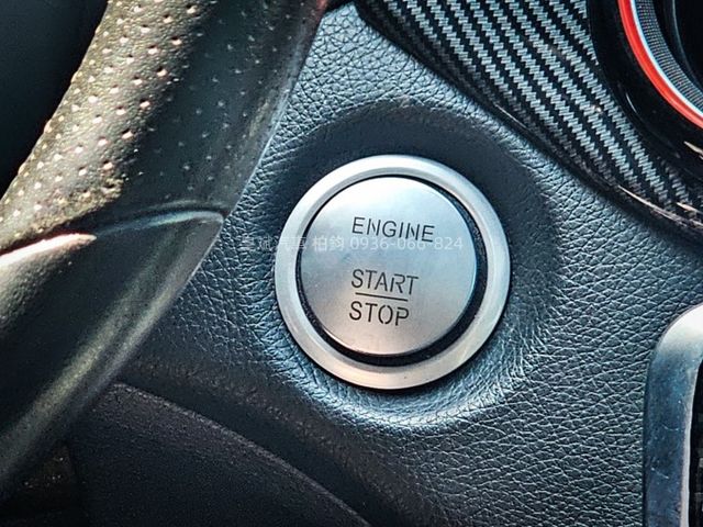 2018年GLA250 4Matic/AMG/全景天窗/盲點/顯影/雷達/IKEY/恆溫/LED燈  第12張相片