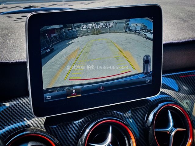 2018年GLA250 4Matic/AMG/全景天窗/盲點/顯影/雷達/IKEY/恆溫/LED燈  第14張相片