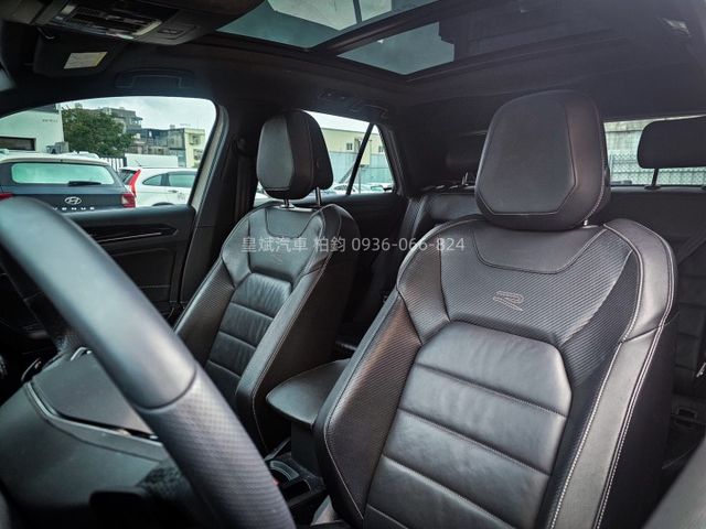 2023年T-Roc R-Line 4MOTION/R-Line/ACC/全景天窗/IKEY/摸門/電尾門/恆溫/顯影  第10張相片