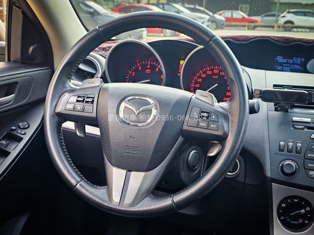 2010年Mazda 3 4D/頂級/天窗/恆溫/IKEY/摸門/快撥/HID燈  第11張相片
