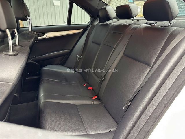 2013年C250 AMG/天窗/電動椅/安卓機/多功能快控/顯影  第8張相片