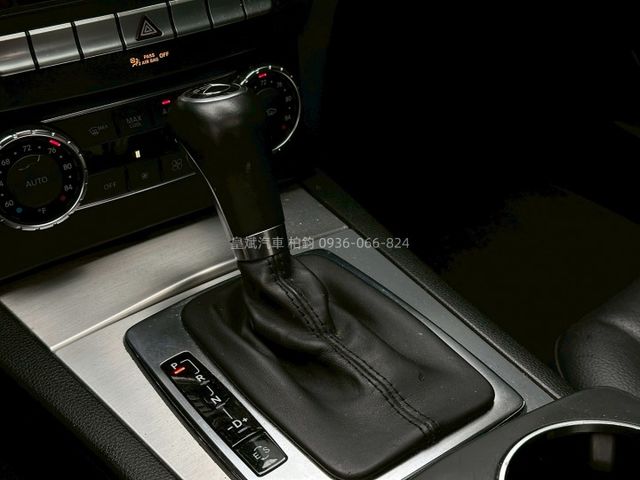2013年C250 AMG/天窗/電動椅/安卓機/多功能快控/顯影  第10張相片