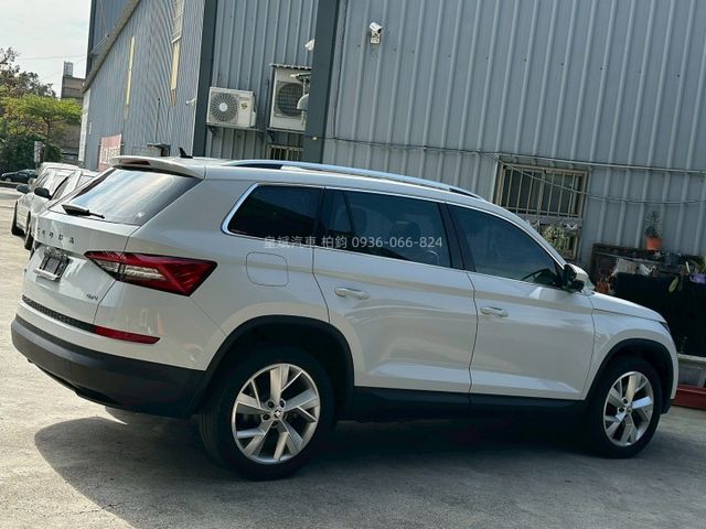 2021年Kodiaq 四傳/七人座/全景天窗/IKEY/摸門/環景/恆溫/電尾門  第3張相片