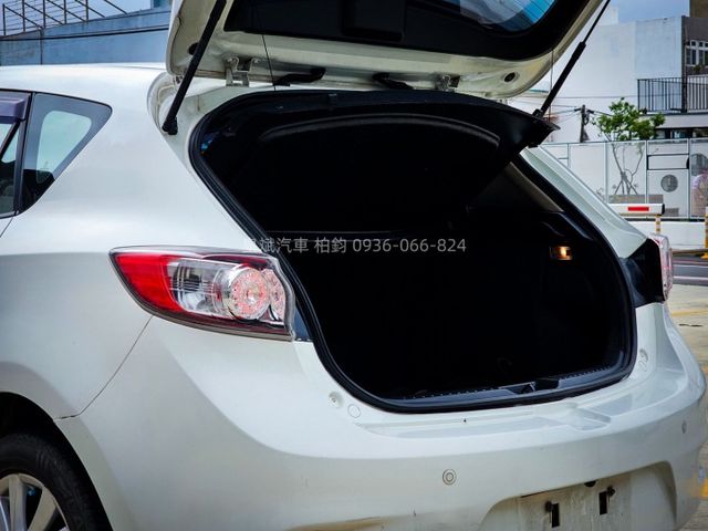 2014年Mazda 3 天窗/HID頭燈/安卓機/顯影/雷達  第13張相片