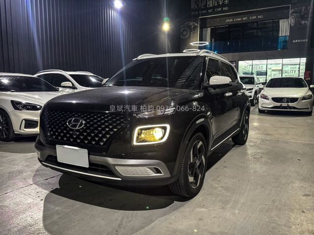 2024年Venue GLC/定速/IKEY/摸門/盲點/Carplay/360環景/車道偏移  第1張相片