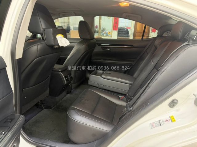 2014年ES300h 油電/天窗/顯影/雷達/HID頭燈/IKEY/摸門/電動椅  第6張相片