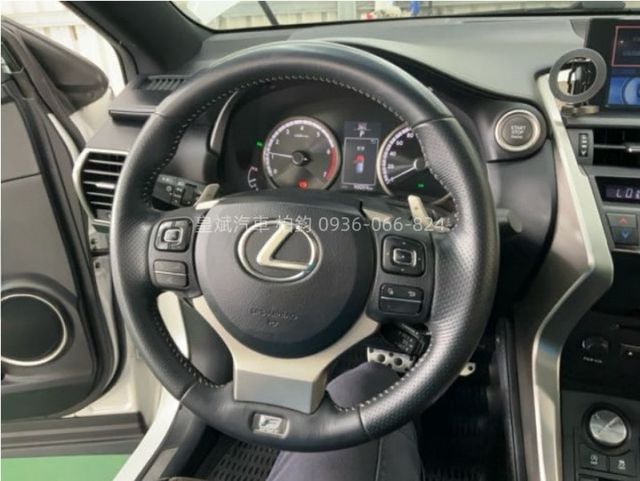 2015年NX200T F-Sport/4WD/全景/環景/盲點/IKEY/摸門/電動椅/電尾門/恆溫  第7張相片