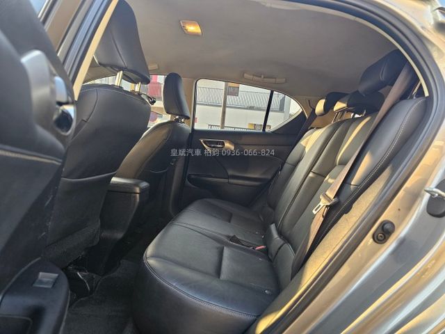 2018年CT200h 油電/ACC/車偏/顯影/雷達/恆溫/IKEY/摸門/電動椅/記憶椅  第6張相片