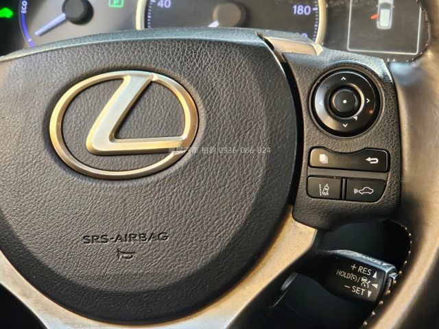 2018年CT200h 油電/ACC/車偏/顯影/雷達/恆溫/IKEY/摸門/電動椅/記憶椅  第9張相片