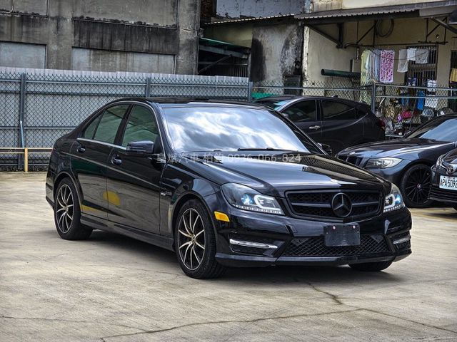 2012年C250 AMG/天窗/電動椅/HID燈/安卓機/顯影/雷達/盲點  第2張相片