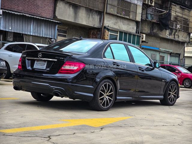 2012年C250 AMG/天窗/電動椅/HID燈/安卓機/顯影/雷達/盲點  第5張相片