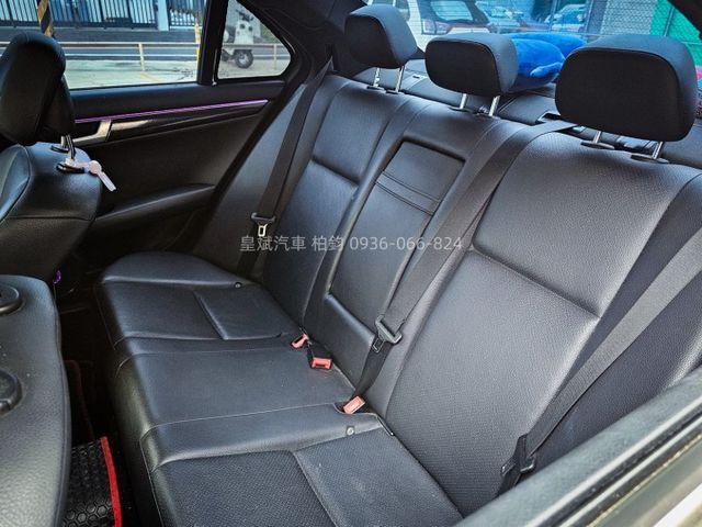 2012年C250 AMG/天窗/電動椅/HID燈/安卓機/顯影/雷達/盲點  第8張相片