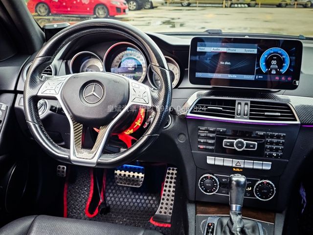 2012年C250 AMG/天窗/電動椅/HID燈/安卓機/顯影/雷達/盲點  第12張相片
