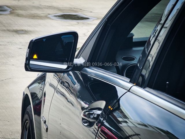 2012年C250 AMG/天窗/電動椅/HID燈/安卓機/顯影/雷達/盲點  第16張相片