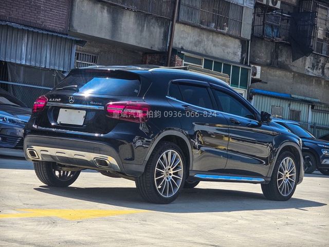2018年GLA250 4Matic/AMG/全景天窗/盲點/顯影/雷達/IKEY/恆溫/LED燈  第4張相片