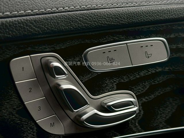 2015年C300 23P跟車/AMG/免kEY/全景天窗/換檔撥片/盲點/摸門/電冷熱椅/柏林  第14張相片