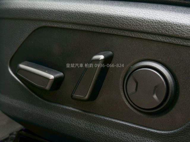 2023年Sportage 免Key/電動椅/盲點/360環景/ACC/HK音響  第9張相片