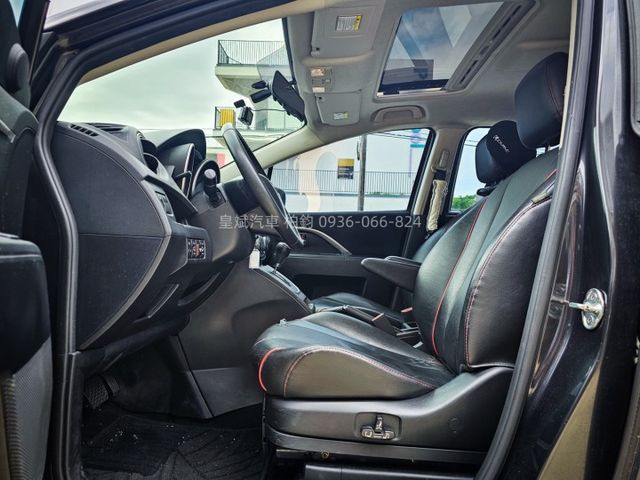 2014年Mazda 5 尊爵/天窗/雙電動滑門/恆溫/電動椅/安卓機/顯影/雷達  第6張相片