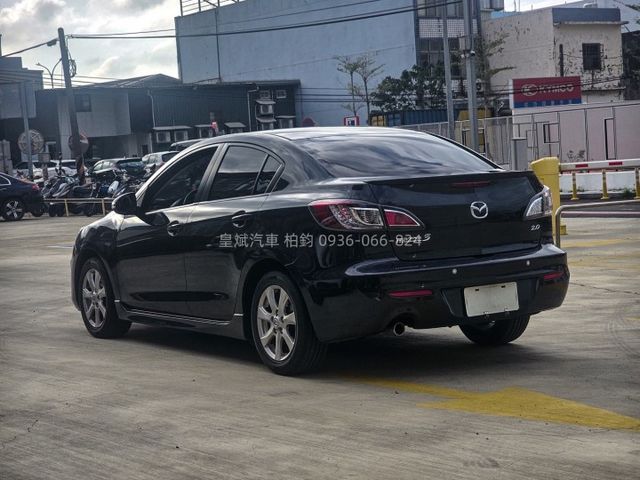 2010年Mazda 3 4D/頂級/天窗/恆溫/IKEY/摸門/快撥/HID燈  第4張相片