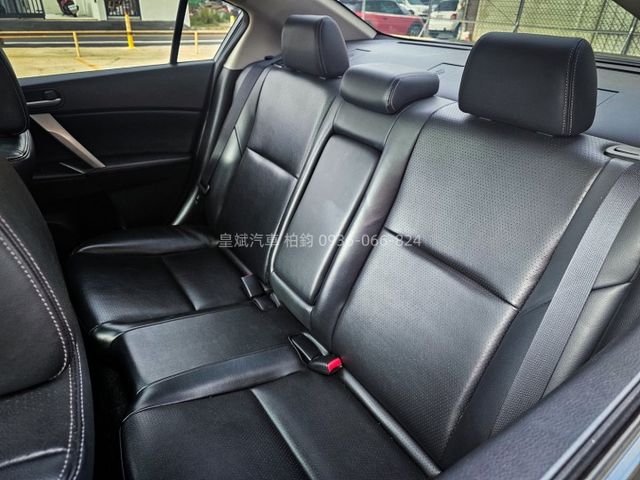 2010年Mazda 3 4D/頂級/天窗/恆溫/IKEY/摸門/快撥/HID燈  第7張相片