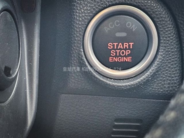 2010年Mazda 3 4D/頂級/天窗/恆溫/IKEY/摸門/快撥/HID燈  第12張相片
