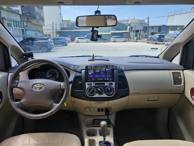 2011年Innova 後座分離座椅/安卓機/倒車顯影  第7張相片