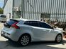 2013年V40 全景天窗/車道偏移/記憶電動椅/Carplay/360環景  第3張縮圖