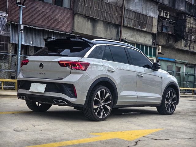 2023年T-Roc R-Line 4MOTION/R-Line/ACC/全景天窗/IKEY/摸門/電尾門/恆溫/顯影  第5張相片
