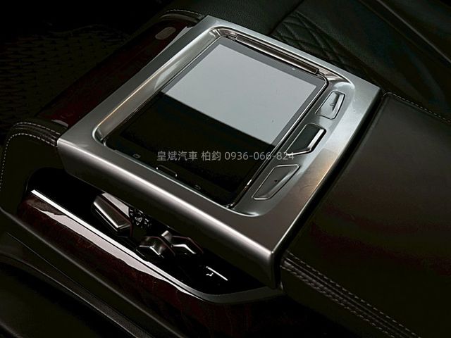IKEY摸門/電動記憶座椅/冷熱通風椅/四區恆溫/360環景/Alcantara天蓬/全景天窗/HK音響/抬頭顯示/定速  第16張相片