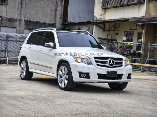 2011年GLK350 全景天窗/摸門/電動椅/電尾門  第4張相片