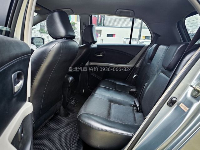 2009年Yaris  第8張相片