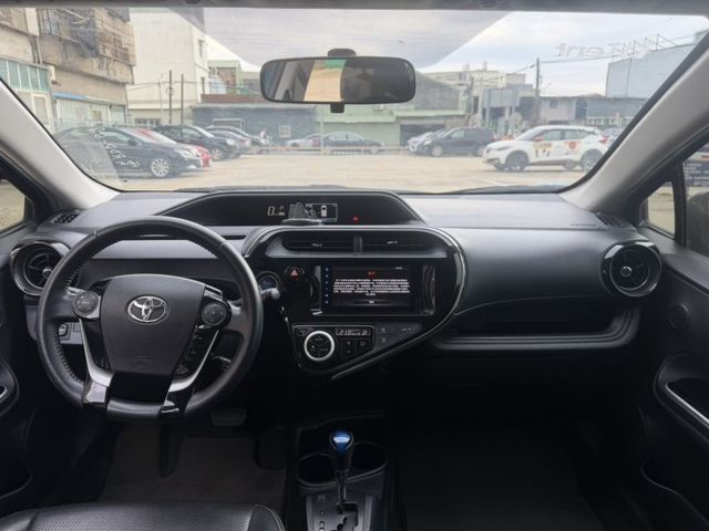 2021年Prius C  第8張相片