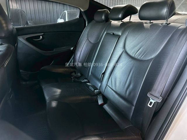 2012年Elantra 免KEY/安卓機/多功能方向盤/循跡防滑/導航/倒車顯影  第9張相片