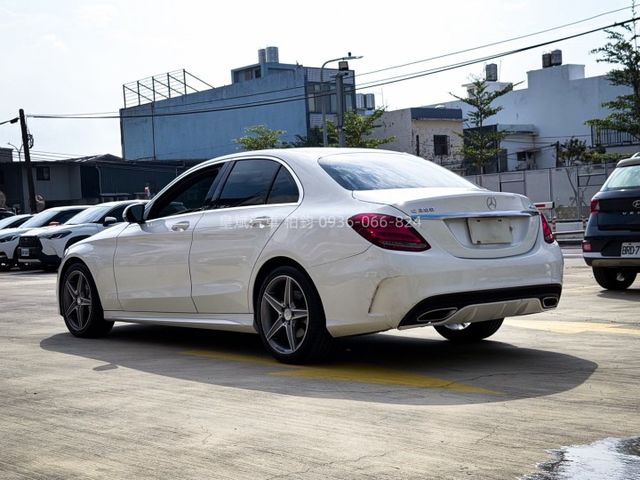 2016年C300 4Matic AMG/全景天窗/雙魚眼/盲點/顯影/雷達/IKEY/恆溫  第4張相片