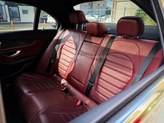2016年C300 4Matic AMG/全景天窗/雙魚眼/盲點/顯影/雷達/IKEY/恆溫  第6張相片