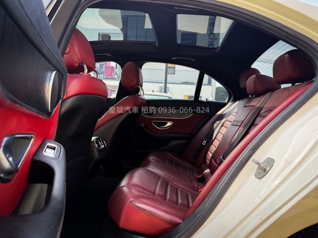 2016年C300 4Matic AMG/全景天窗/雙魚眼/盲點/顯影/雷達/IKEY/恆溫  第8張相片