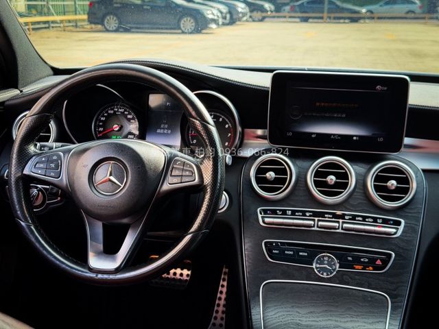 2016年C300 4Matic AMG/全景天窗/雙魚眼/盲點/顯影/雷達/IKEY/恆溫  第10張相片