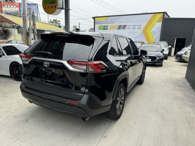 TOYOTA豐田 RAV4  第2張相片