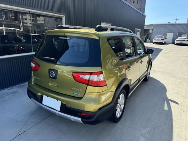 NISSAN日產 LIVINA  第2張相片