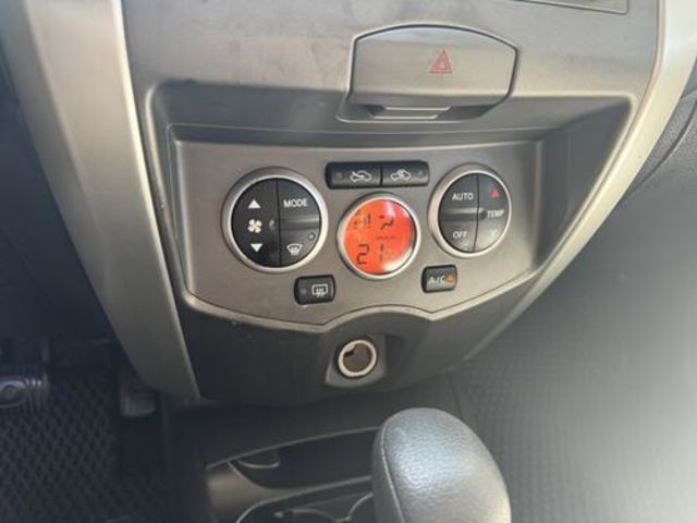 NISSAN日產 LIVINA  第12張相片