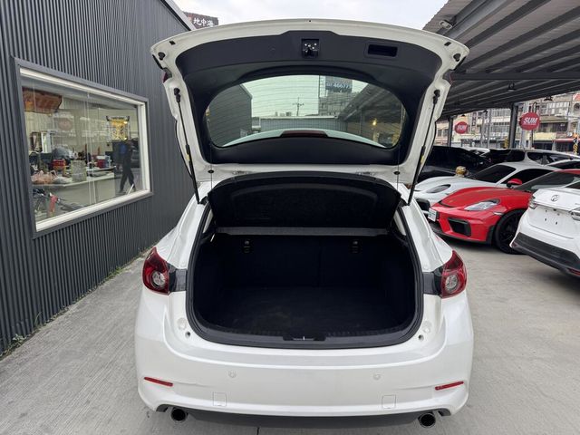 MAZDA馬自達 MAZDA 3  第7張相片