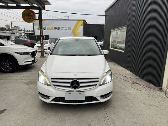 M-BENZ賓士 B180  第5張相片