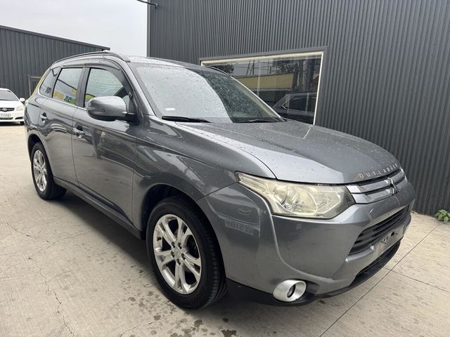 MITSUBISHI三菱 OUTLANDER  第5張相片