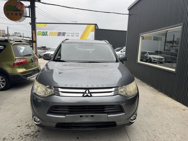 MITSUBISHI三菱 OUTLANDER  第9張相片