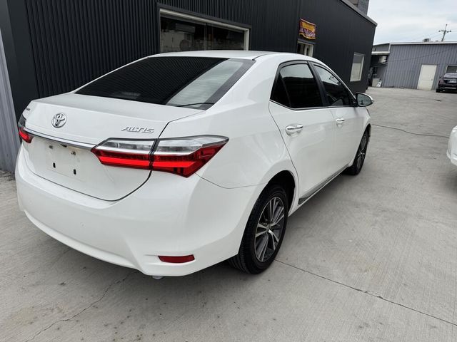 TOYOTA豐田 ALTIS  第3張相片