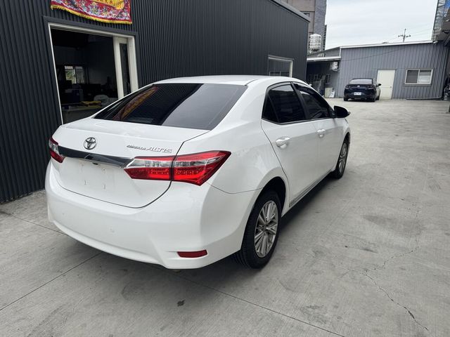TOYOTA豐田 ALTIS  第3張相片