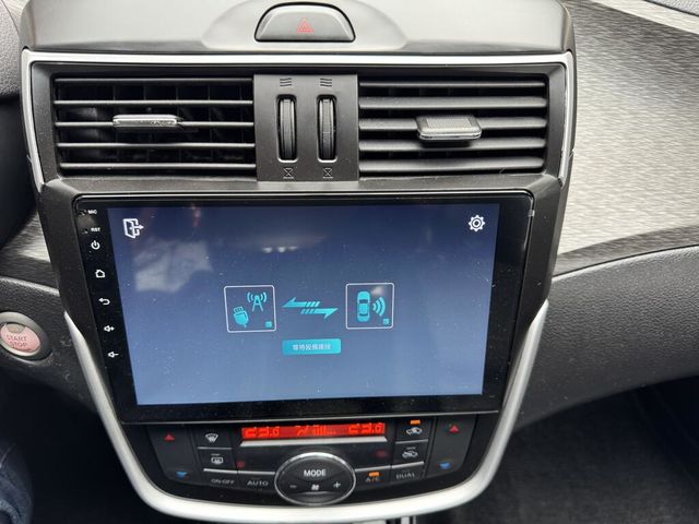 NISSAN日產 TIIDA  第11張相片