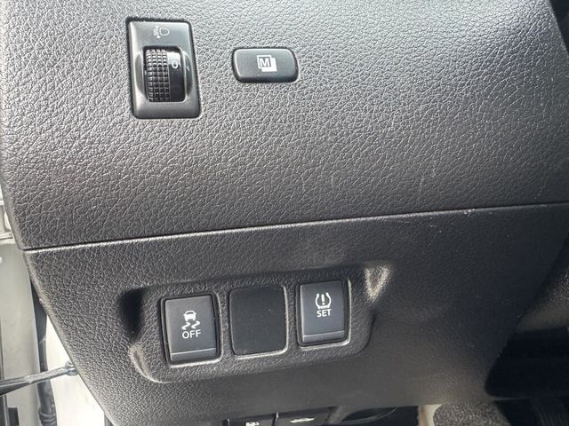 NISSAN日產 TIIDA  第13張相片