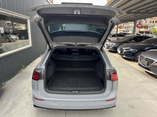 VOLKSWAGEN福斯 GOLF VARIANT  第7張相片