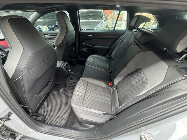 VOLKSWAGEN福斯 GOLF VARIANT  第9張相片